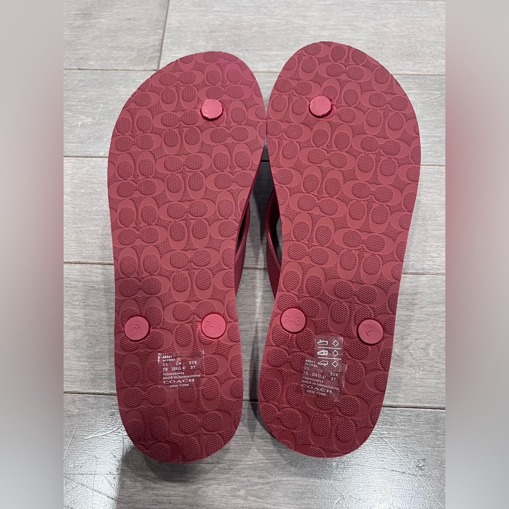 COACH Alyssa Flip Flops, Red/Black Checker with Gold Logo Accent, Size 7 - Picture 6 of 6
